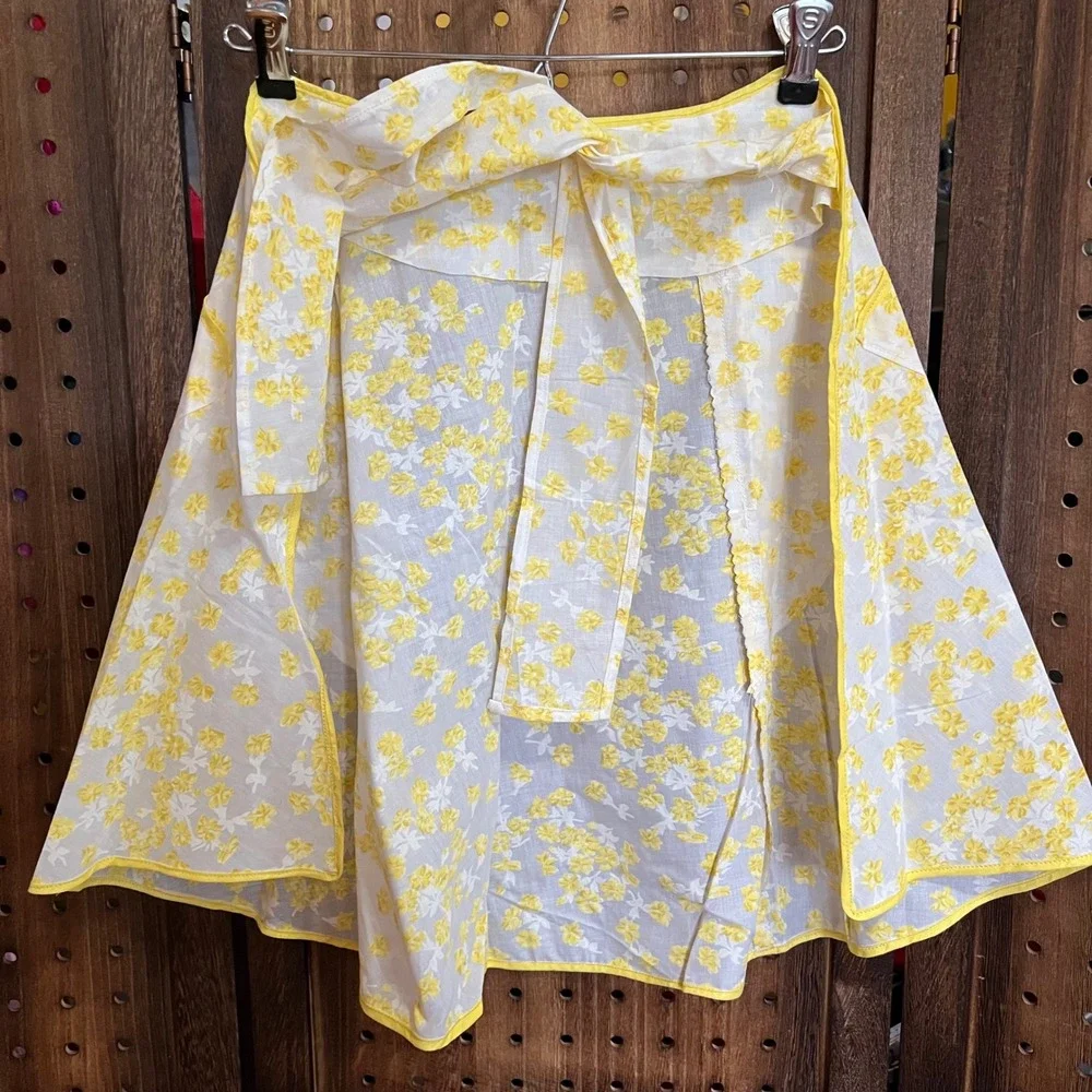 Vintage Apron Lot of 2 Yellow Floral Red Flora 50s 60s Kitsch Retro Pin Up
